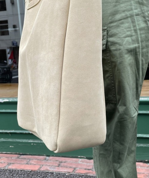 SLOW（スロウ）の「【SLOW/スロウ】別注レザートートバック（トートバッグ・メンズ・ブラック/ベージュ・ONESIZE）」の4枚目の写真