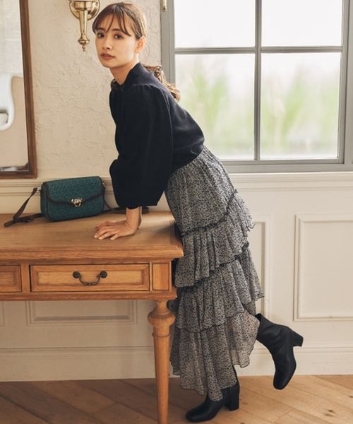 mysty woman（ミスティウーマン）の「ボリュームスリーブラメハイネック 157250（ニット/セーター・レディース・ピンク/グリーン系その他/ブルー/ブラック/アイボリー/モカ/ライトパープル・FREE）」の10枚目の写真