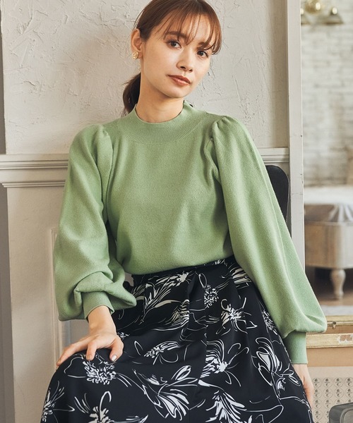 mysty woman（ミスティウーマン）の「ボリュームスリーブラメハイネック 157250（ニット/セーター・レディース・ピンク/グリーン系その他/ブルー/ブラック/アイボリー/モカ/ライトパープル・FREE）」の21枚目の写真