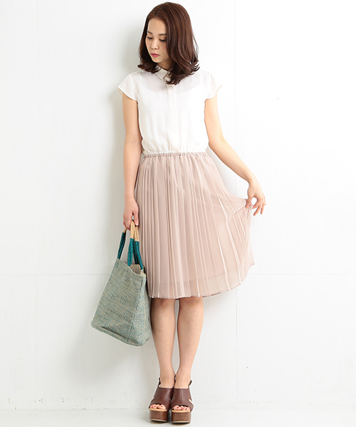 BEAMS LIGHTS Women's（ビームスライツ ウィメンズ）の「BEAMS LIGHTS / 配色プリーツワンピース（ワンピース・レディース・ベージュ/オリーブ/ネイビー・36/38）」の19枚目の写真