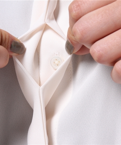 BEAMS LIGHTS Women's（ビームスライツ ウィメンズ）の「BEAMS LIGHTS / 配色プリーツワンピース（ワンピース・レディース・ベージュ/オリーブ/ネイビー・36/38）」の4枚目の写真