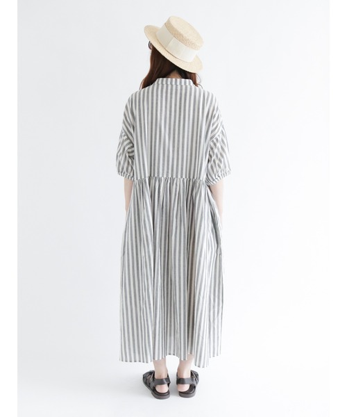 Samansa Mos2（サマンサ モスモス）の「スタンドカラーワンピース（ワンピース・レディース・ブラック/レッド/オフホワイト/ブルー/キナリ・ﾌﾘ-）」の7枚目の写真