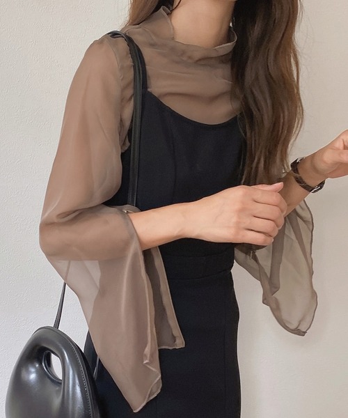 LAUIR（ラウアー）の「2wayファスナースリットスリーブシアーブラウス（シャツ/ブラウス・レディース・ブラック/ブラウン/アイボリー/ラベンダー/カーキ/ベージュ/ライトピンク/ホワイト・MEDIUM/LARGE/SMALL）」の9枚目の写真