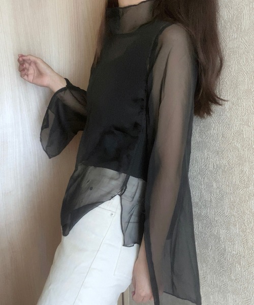 LAUIR（ラウアー）の「2wayファスナースリットスリーブシアーブラウス（シャツ/ブラウス・レディース・ブラック/ブラウン/アイボリー/ラベンダー/カーキ/ベージュ/ライトピンク/ホワイト・MEDIUM/LARGE/SMALL）」の15枚目の写真