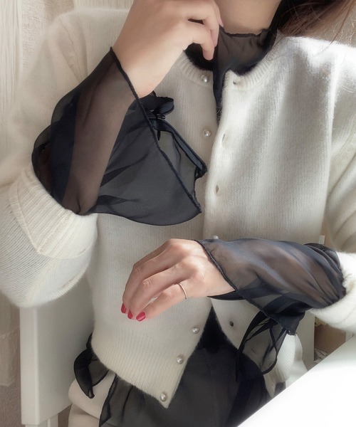 LAUIR（ラウアー）の「2wayファスナースリットスリーブシアーブラウス（シャツ/ブラウス・レディース・ブラック/ブラウン/アイボリー/ラベンダー/カーキ/ベージュ/ライトピンク/ホワイト・MEDIUM/LARGE/SMALL）」の16枚目の写真