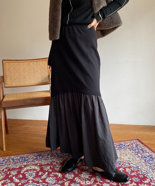 CAPRICIEUX LE'MAGE(カプリシューレマージュ)の「ドッキングマーメイドスカート(スカート・レディース・ブラック/カーキ・FREE)」の3枚目の写真