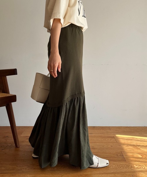 CAPRICIEUX LE'MAGE(カプリシューレマージュ)の「ドッキングマーメイドスカート(スカート・レディース・ブラック/カーキ・FREE)」の5枚目の写真