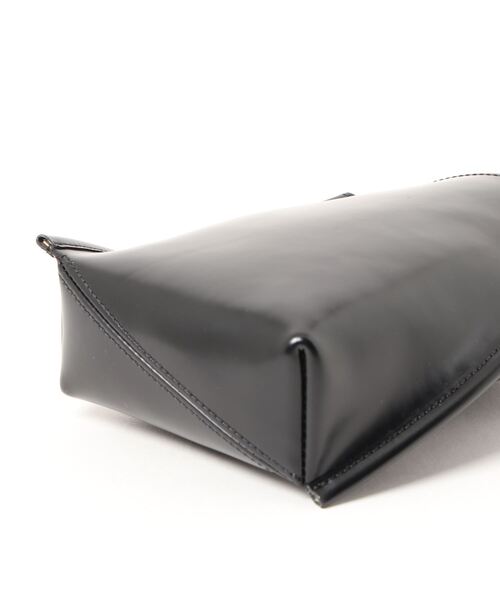Courtney Orla(コートニーオーラ)の「【Courtney Orla/(コートニーオーラ)】SLOPE TOTE MINI/スロープトートミニ(ショルダーバッグ・レディース・ブラック・FREE)」の13枚目の写真
