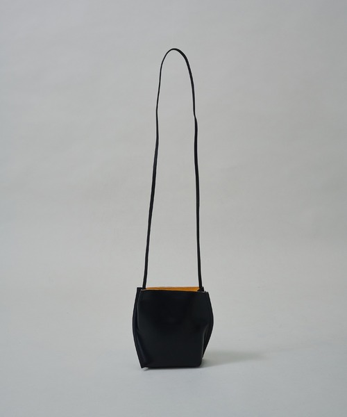 Courtney Orla(コートニーオーラ)の「【Courtney Orla/(コートニーオーラ)】SLOPE TOTE MINI/スロープトートミニ(ショルダーバッグ・レディース・ブラック・FREE)」の10枚目の写真