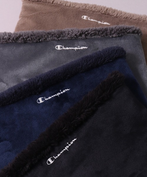 Champion(チャンピオン)の「(LF)【Champion】ブランド ロゴ マーク ベロア × ボア ネックウォーマー(ネックウォーマー/スヌード・レディース・ネイビー/ブラック/グレイッシュベージュ/グレー/ベージュ/カーキ・ONE SIZE)」の7枚目の写真
