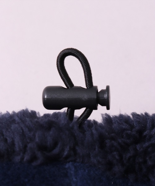 Champion(チャンピオン)の「(LF)【Champion】ブランド ロゴ マーク ベロア × ボア ネックウォーマー(ネックウォーマー/スヌード・レディース・ネイビー/ブラック/グレイッシュベージュ/グレー/ベージュ/カーキ・ONE SIZE)」の15枚目の写真