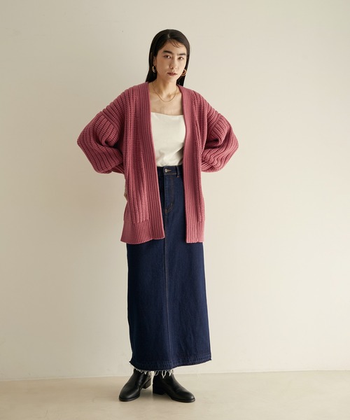 SALON adam et rope'（サロン アダム エ ロペ）の「【サステナブル】ボリュームスリーブローゲージニットカーディガン（カーディガン/ボレロ・レディース・チャコールグレー/オフホワイト/ピンク・FREE）」の11枚目の写真