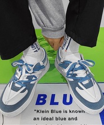 バイカラーロゴスニーカー