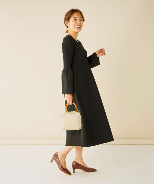 NOLLEY’S(ノーリーズ)の「《手洗い可能》Vネックワンピース(ワンピース・レディース・ブラック/ブラック系その他3・38)」の5枚目の写真