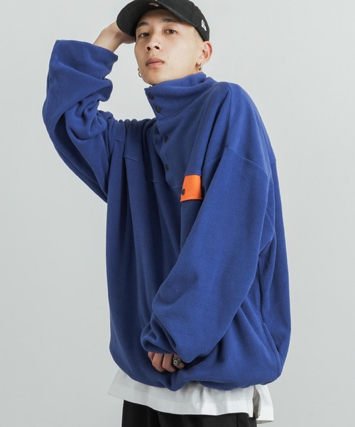 Rocky Monroe（ロッキーモンロー）の「オーバーサイズ マイクロフリースボア バイカラープルオーバースウェット（スウェット・メンズ・ロイヤルブルー/ホワイト/ブラック/パープル/オレンジ/グリーン・L/M）」の5枚目の写真