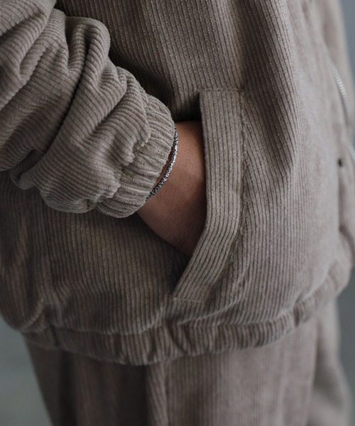 CREARE -LINO-（クレアーレリノ）の「裏ボア 8WコーデュロイZIPブルゾン<ユニセックス>（テーラードジャケット・メンズ・ブラック/グレイッシュベージュ/オフホワイト・M/L）」の16枚目の写真