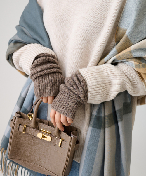 雪のニット お花モチーフ ポンポンニット 昭和レトロ