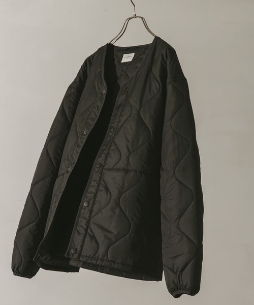 URBAN RESEARCH DOORS（アーバンリサーチドアーズ）の「『UR TECH』中綿キルティングジャケット（ダウンジャケット/コート・メンズ・オリーブ/ブラック/オフホワイト/ブルー・MEDIUM/LARGE）」の14枚目の写真