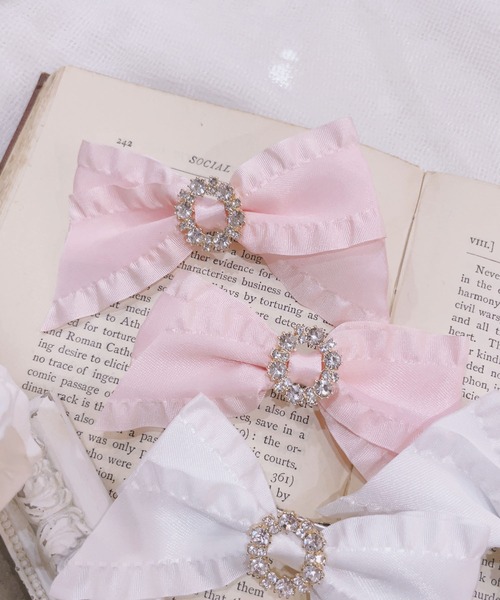 MA*RS（アメーバーマーズ）の「ビジューリングサイドフリルりぼん　2個SET（バレッタ/ヘアクリップ・レディース・レッド/ピンク/ブラック/ホワイト・FREE）」の16枚目の写真