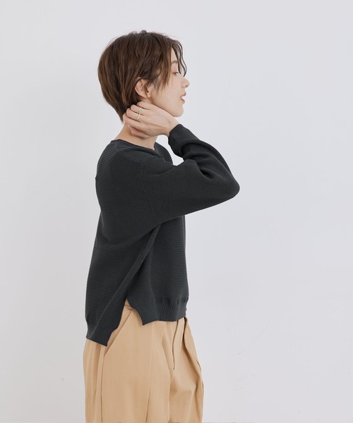 Jayro(ジャイロ)の「ボートネックプルオーバー(Tシャツ/カットソー・レディース・ベージュ/ピンク/ブルー/ホワイト系その他/チャコールグレー・M)」の6枚目の写真