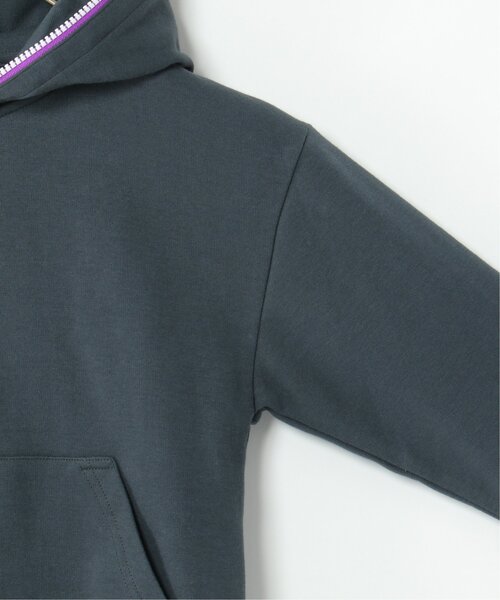 ikka(イッカ)の「ストレッチポンチジップ配色パーカー(120~160cm)(パーカー・キッズ・スモークグレー/チャコールグレー・120/130/140/150/160)」の20枚目の写真