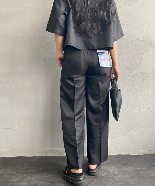 UNIVERSAL OVERALL（ユニバーサルオーバーオール）の「【LaLa Begin6・7月号掲載】[UNIVERSAL OVERALL/ユニバーサルオーバーオール] 別注 ドライツイル センタープレスストレートパンツ（スラックス・レディース・ブラック/ブルー/ブラウン/ベージュ・S/M）」の17枚目の写真