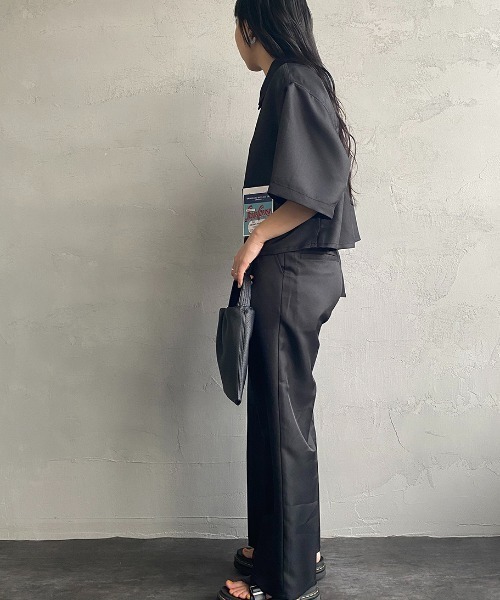 UNIVERSAL OVERALL（ユニバーサルオーバーオール）の「【LaLa Begin6・7月号掲載】[UNIVERSAL OVERALL/ユニバーサルオーバーオール] 別注 ドライツイル センタープレスストレートパンツ（スラックス・レディース・ブラック/ブルー/ブラウン/ベージュ・S/M）」の5枚目の写真