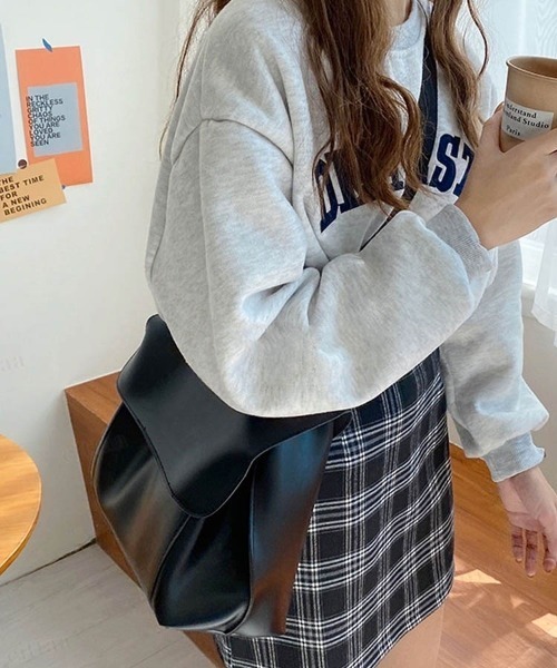 Dalfwin（ダールフィン）の「2点セット 2WAYポーチ付きフェイクレザーショルダートートバッグ（トートバッグ・レディース・ブラック/ブラウン・FREE）」の5枚目の写真