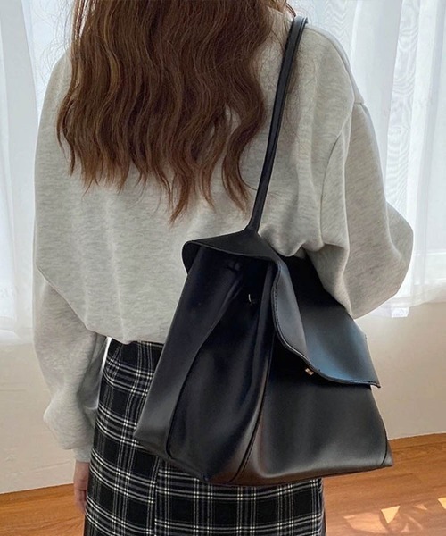 Dalfwin（ダールフィン）の「2点セット 2WAYポーチ付きフェイクレザーショルダートートバッグ（トートバッグ・レディース・ブラック/ブラウン・FREE）」の7枚目の写真