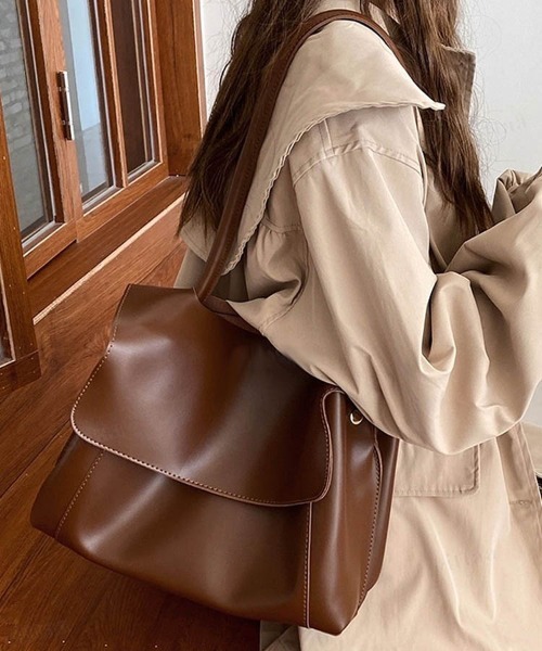 Dalfwin（ダールフィン）の「2点セット 2WAYポーチ付きフェイクレザーショルダートートバッグ（トートバッグ・レディース・ブラック/ブラウン・FREE）」の9枚目の写真