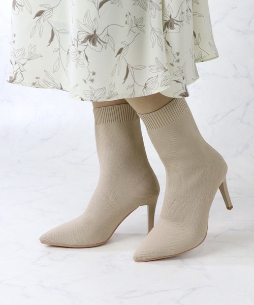 LibertyDoll(リバティードール)の「LibertyDoll/+8cm ポインテッドトゥピンヒールニットブーツ(9095)(ブーツ・レディース・アイボリー/ブラック/グレイッシュベージュ・S/L/LL/M)」の3枚目の写真