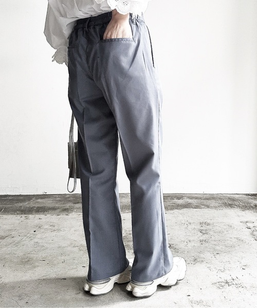 COMMON WARE（コモンウェアー）の「COMMONWARE:TRストレッチ センタープレス フレア パンツ（スラックス・レディース・オフホワイト/サックスブルー/ブラック/グリーン/モカ/ベージュ・L/XL/M）」の22枚目の写真