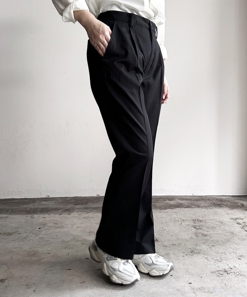 COMMON WARE（コモンウェアー）の「COMMONWARE:TRストレッチ センタープレス フレア パンツ（スラックス・レディース・オフホワイト/サックスブルー/ブラック/グリーン/モカ/ベージュ・L/XL/M）」の11枚目の写真