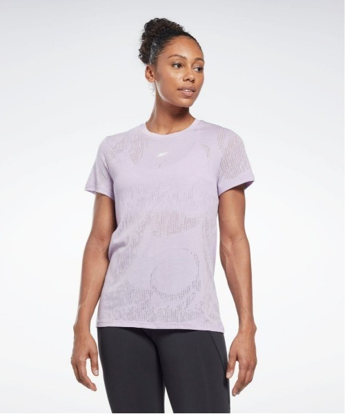 Reebok(リーボック)の「バーンアウト Tシャツ / Burnout Tee(Tシャツ/カットソー・レディース・ブルー/ライトパープル/ブラック・LARGE/MEDIUM/SMALL/X-LARGE/X-SMALL)」の3枚目の写真
