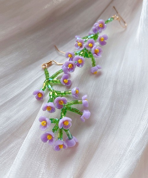 LYEON（リヨン）の「ミニフラワービーズピアス（ピアス（両耳用）・レディース・ホワイト/パープル/ピンク・FREE）」の2枚目の写真