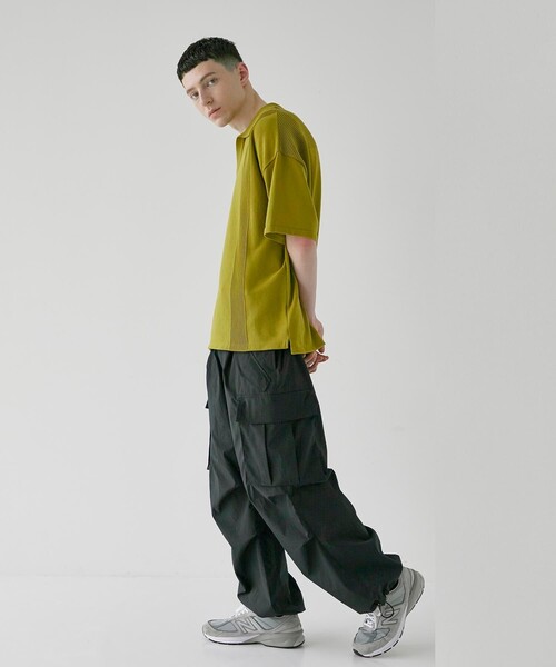 CITY TOKYO（シティトウキョウ）の「スキッパーリラックス半袖ニットポロシャツ（ポロシャツ・メンズ・ダークグレー/マスタード/ライトグレー・1/2）」の5枚目の写真