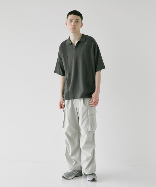 CITY TOKYO（シティトウキョウ）の「スキッパーリラックス半袖ニットポロシャツ（ポロシャツ・メンズ・ダークグレー/マスタード/ライトグレー・1/2）」の15枚目の写真