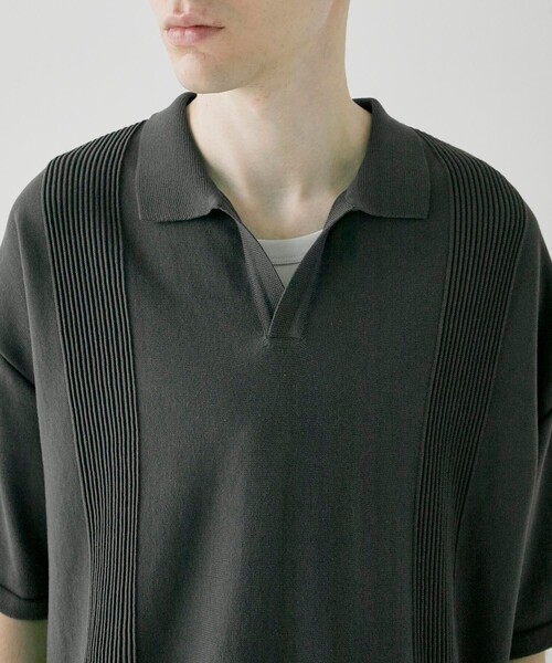 CITY TOKYO（シティトウキョウ）の「スキッパーリラックス半袖ニットポロシャツ（ポロシャツ・メンズ・ダークグレー/マスタード/ライトグレー・1/2）」の21枚目の写真