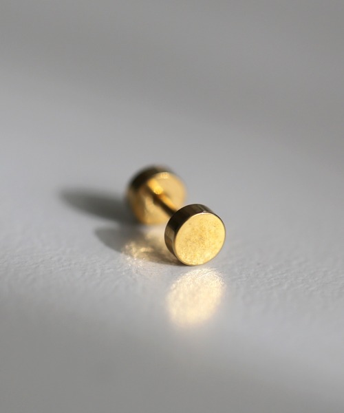 CERCA(チェルカ)の「aliru/片耳ダンベル型ステンレスピアス 【アレルギー対応】 (18G / 18ゲージ)(ピアス(片耳用)・メンズ・ブラック/シルバー/ゴールド・SMALL/MEDIUM/LARGE)」の3枚目の写真