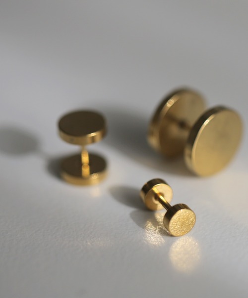 CERCA(チェルカ)の「aliru/片耳ダンベル型ステンレスピアス 【アレルギー対応】 (18G / 18ゲージ)(ピアス(片耳用)・メンズ・ブラック/シルバー/ゴールド・SMALL/MEDIUM/LARGE)」の10枚目の写真