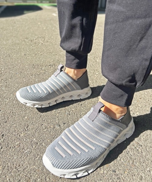 Sugar Sugar（シュガーシュガー）の「【SUGAR SUGAR シュガーシュガー】軽量メッシュ2WAYスニーカー（スニーカー・レディース・ホワイト/ピンク/グレー/ブラック・22.5cm/23.0cm/23.5cm/24.0cm/24.5cm）」の3枚目の写真