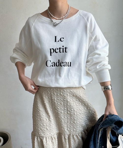 DouDou（ドゥドゥ）の「ロゴスウェット（Tシャツ/カットソー・レディース・アイボリー/オフホワイト/ネイビー・FREE）」の2枚目の写真