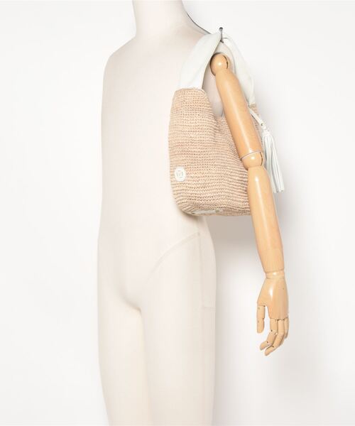 Droite lautreamont（ドロワットロートレアモン）の「アバカタッセルツキバッグ（ハンドバッグ・レディース・ベージュ・FREE）」の4枚目の写真