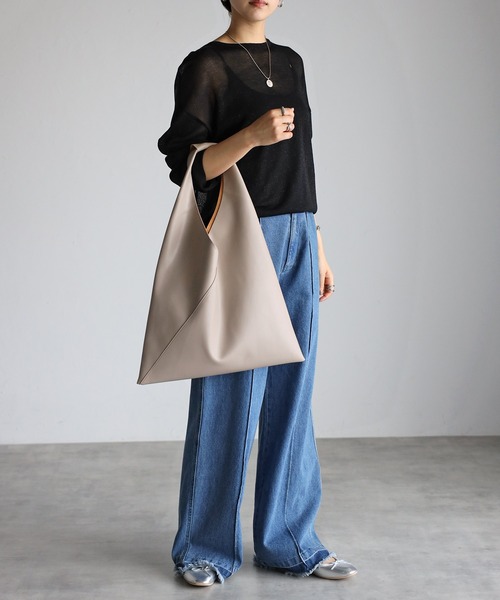 POUTOJOURU（ポートジュール）の「【ポートジュール】 トライアングルトートバッグ フェイクレザー　A4（トートバッグ・レディース・ブラック/ベージュ/グレー・FREE）」の14枚目の写真