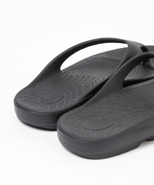 LEPSIM(レプシィム)の「ビーチトングサンダル 189672(サンダル・レディース・オフホワイト/ブラック/ベージュ系その他・LARGE/MEDIUM)」の22枚目の写真