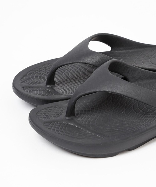 LEPSIM(レプシィム)の「ビーチトングサンダル 189672(サンダル・レディース・オフホワイト/ブラック/ベージュ系その他・LARGE/MEDIUM)」の21枚目の写真