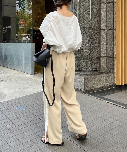 CAPRICIEUX LE'MAGE（カプリシューレマージュ）の「リブ切替パフブラウス（シャツ/ブラウス・レディース・ブラック/ホワイト/ベージュ・FREE）」の11枚目の写真