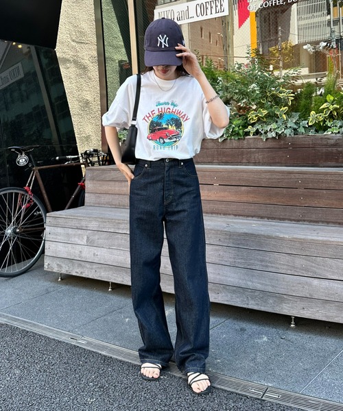 DISCOAT(ディスコート)の「【ユニセックス】ヴィンテージカープリントTシャツ《WEB限定》(Tシャツ/カットソー・レディース・チャコールグレー/オフホワイト/ライトベージュ・FREE)」の10枚目の写真