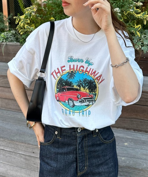 DISCOAT(ディスコート)の「【ユニセックス】ヴィンテージカープリントTシャツ《WEB限定》(Tシャツ/カットソー・レディース・チャコールグレー/オフホワイト/ライトベージュ・FREE)」の15枚目の写真