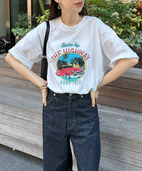 DISCOAT(ディスコート)の「【ユニセックス】ヴィンテージカープリントTシャツ《WEB限定》(Tシャツ/カットソー・レディース・チャコールグレー/オフホワイト/ライトベージュ・FREE)」の13枚目の写真